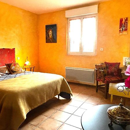 Les Logis Du Breuil Bed and Breakfast Marchéville Exteriör bild