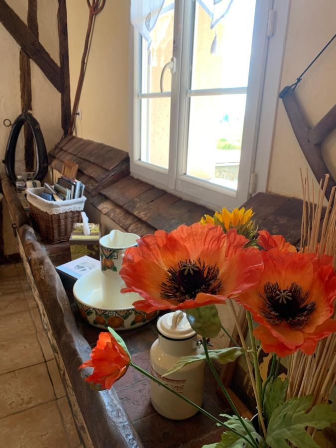 Les Logis Du Breuil Bed and Breakfast Marchéville Exteriör bild