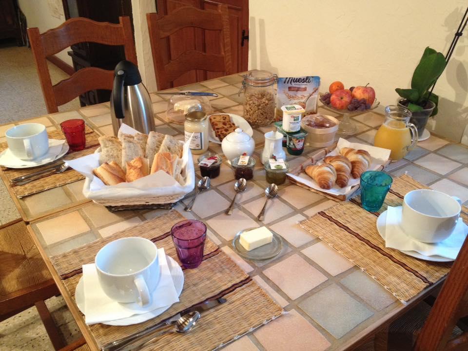 Les Logis Du Breuil Bed and Breakfast Marchéville Exteriör bild